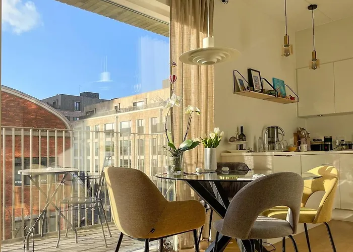 Bright & Comfortable Stay In Trendy Carlsberg